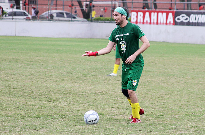 Nicolas Siri concentrado no jogo pelo aniversário do Fla