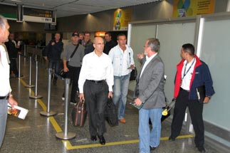 Antonio Banderas e Salma Hayek chegam ao Rio de Janeiro