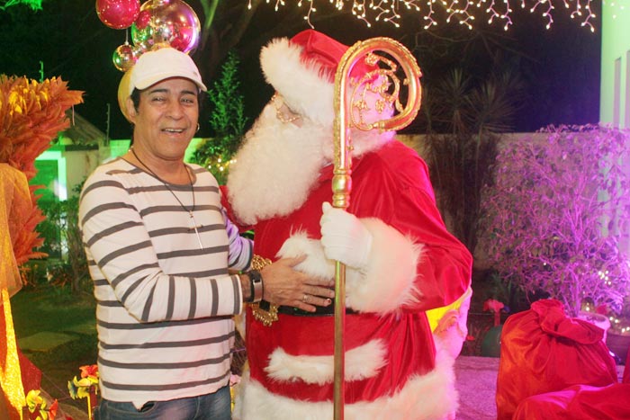  Elymar Santos e o Papai Noel. 