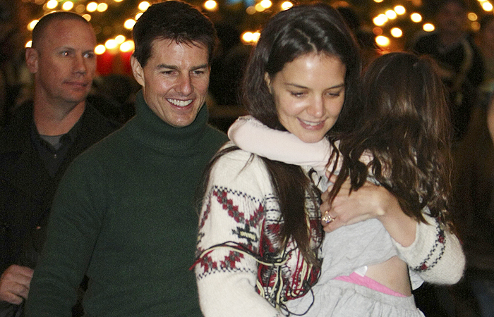 Tom Cruise e Katie Holmes comemoram o aniversário de casamento em pista de patinação