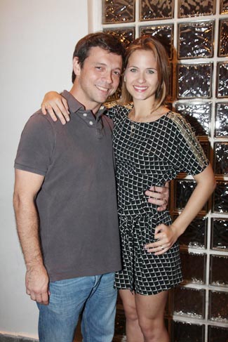 Luiza Valdetaro e o marido Alberto Blanco. 
