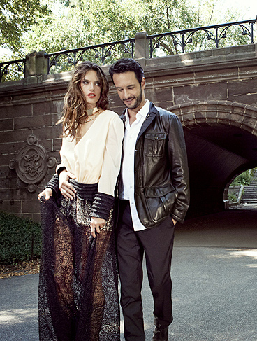 Rodrigo Santoro e Alessandra Ambrosio posam juntos para a Vogue.