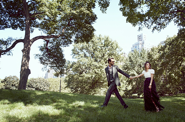 Rodrigo Santoro e Alessandra Ambrosio posam juntos para a Vogue.