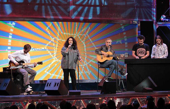 Gal Costa e Caetano Veloso gravam o Programa do Jô