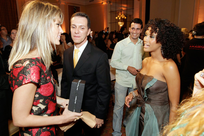 Taís Araújo conversa com Juliana Didone durante o evento
