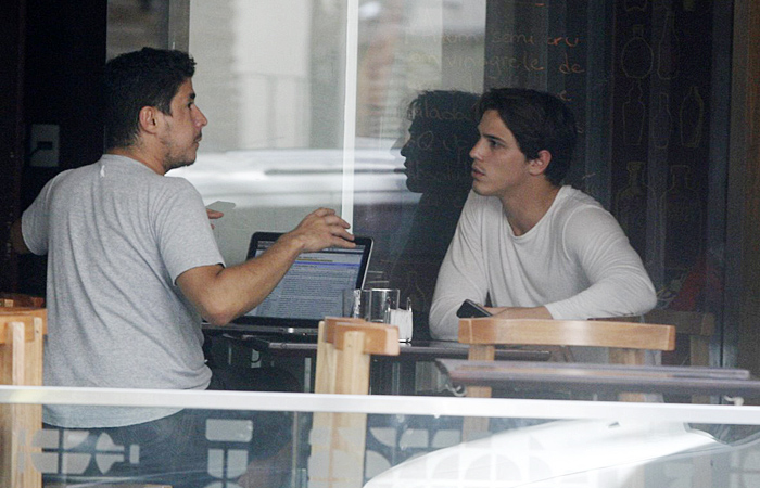 Rômulo Arantes Neto almoça com amigo no Rio - Edson Teófilo/Aphotos