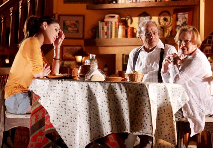 Clima de emoção e concentração dominam os estúdios de A Vida da Gente O Fuxico