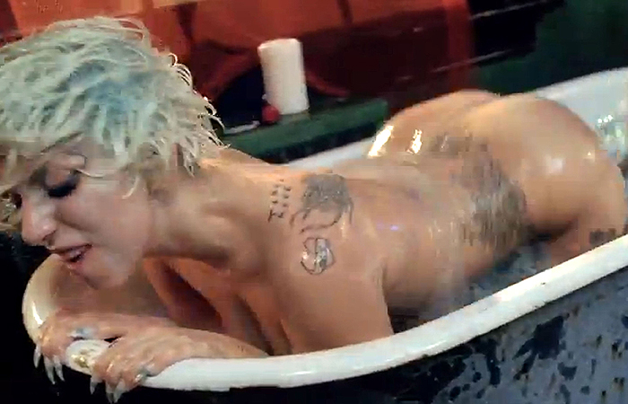 Assista ao novo vídeo de Lady Gaga, Marry the Night