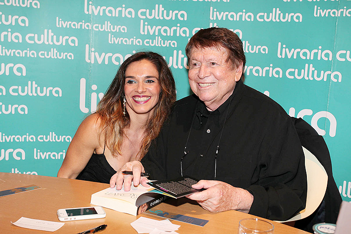 Boni lança seu livro em São Paulo.