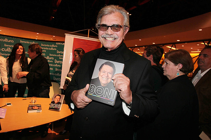 Boni lança seu livro em São Paulo.