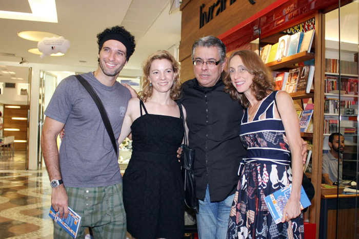 Famosos conferem o lançamento do livro de Flavio Marinho no Rio