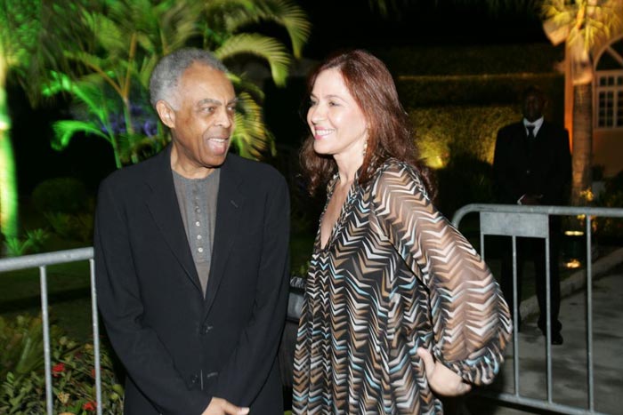 Gilberto Gil e sua mulher Flora O Fuxico