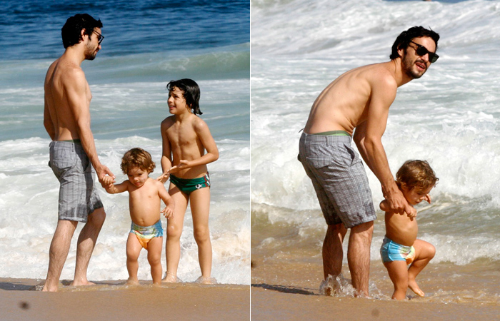 Caio Blat aproveita dia de sol com filho na praia - Edson Teófilo e Gil Rodrigues/Aphotos
