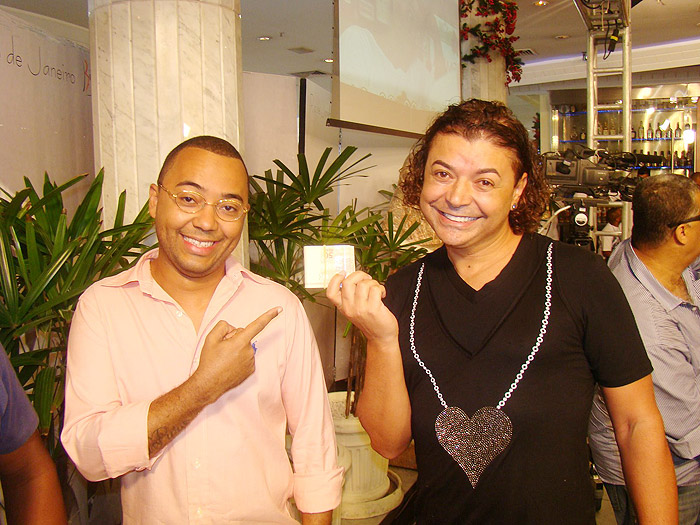 Dudu Nobre e David Brazil sorriram para o fotógrafo