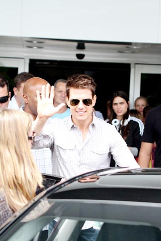 Tom Cruise chega ao Brasil para lançar Missão Impossível 4