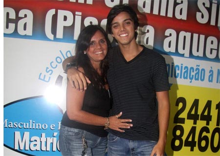 Rodrigo Simas e sua mãe, Ana