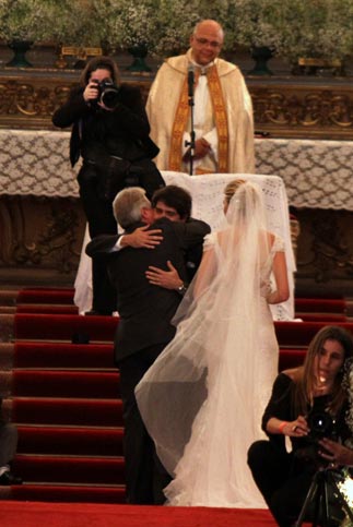 Casamento de Cacá Bueno com a modelo Talita Stoppazzolli