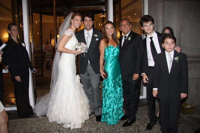 Os noivos, Galvão Bueno, Desirée Soares, Luca e Léo 