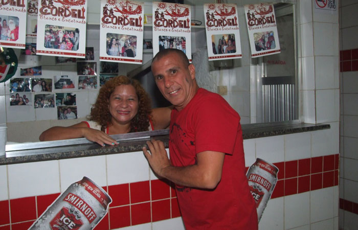 Eri Johnson e Viviane Araújo caem no samba no Salgueiro - O Fuxico