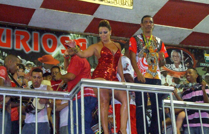Eri Johnson e Viviane Araújo caem no samba no Salgueiro - O Fuxico