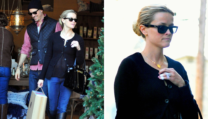 Reese Witherspoon faz compras com dedos grudados. OFuxico