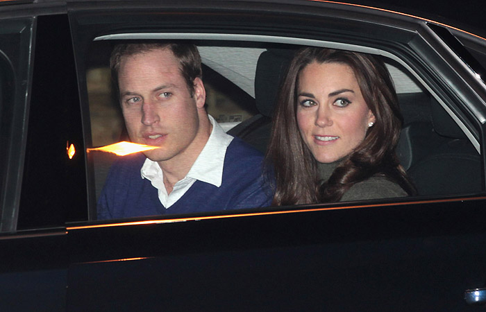 Kate Middleton e Príncipe William visitam abrigo de sem-tetos