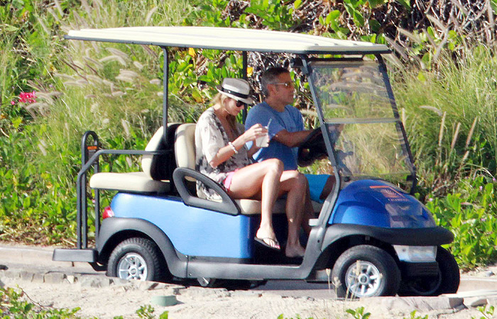 George Clooney curte férias com a namorada,antes do Natal