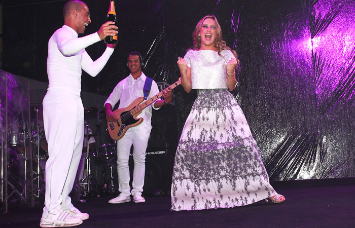 Claudia Leitte comanda o Réveillon em Angra dos Reis - O Fuxico