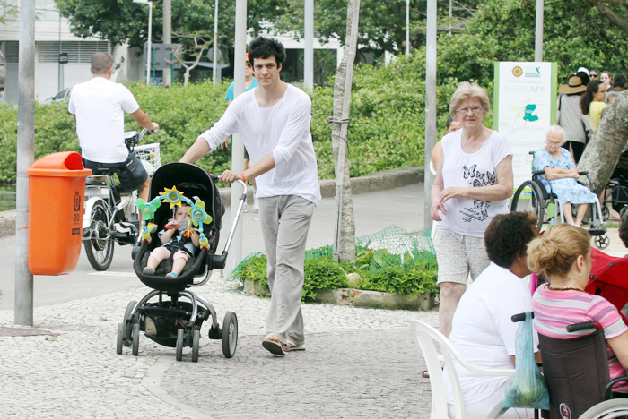 Mateus Solano passou a manhã com a filha