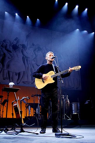 Chico Buarque.