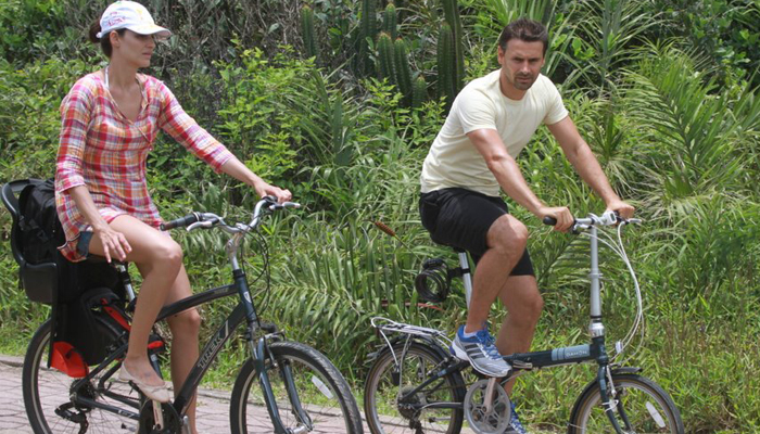 Murilo Rosa e Fernanda Tavares pedalam no Rio