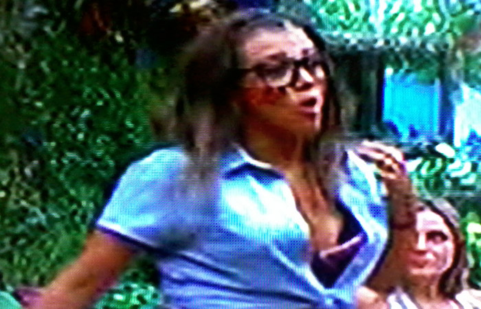 BBB 12: Analice e Renata simulam sexo oral com banana Ofuxico