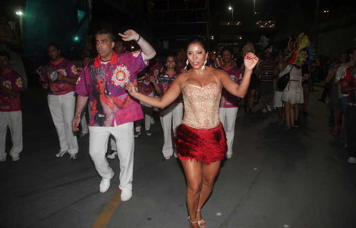 Patrícia Nery arrasa em show na Cidade do Samba - O Fuxico