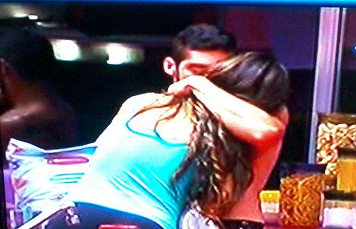 BBB12: Laisa e Yuri dão aquele beijo Ofuxico