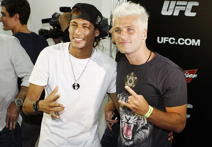 Gagliasso e Neymar foram conferir a noite de combates no Rio