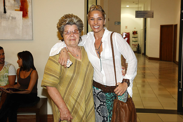 Adriane Galisteu e sua mãe Emma. 