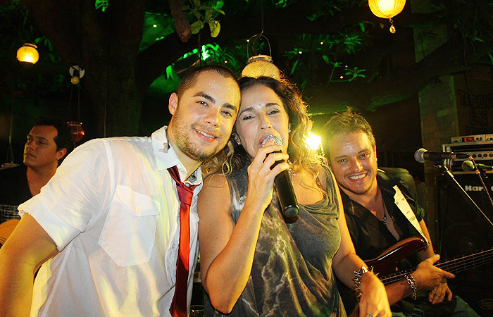 Daniela Mercury participa do ensaio da banda Jamil