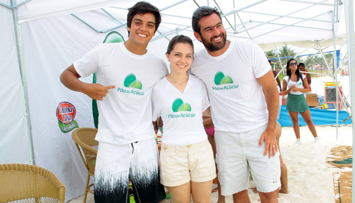 Rodrigo Simas participa de evento ambiental na praia