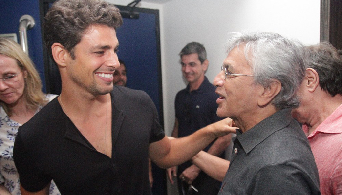 Cauã Reymond e Caetano Veloso na pré-estreia de Reis e Ratos, no Rio