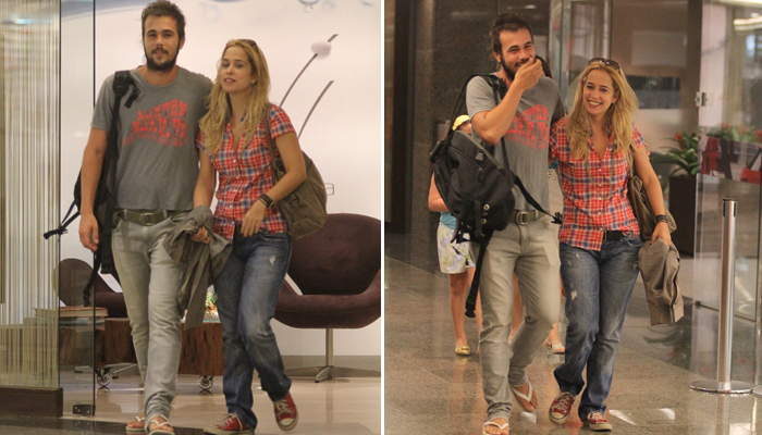 Paloma Duarte e Bruno Ferrari passeiam pelo shopping no Rio