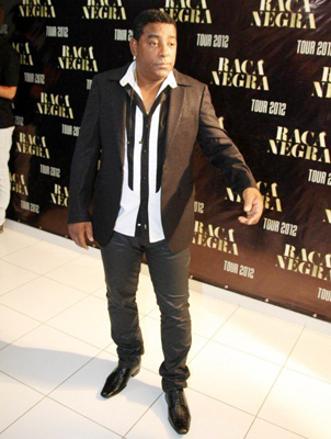 Luiz Carlos, vocalista do Raça Negra, reuniu vários cantores na gravação do DVD