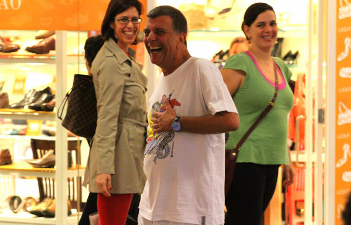 Maria Clara Gueiros é vista em shopping na Gávea - O Fuxico