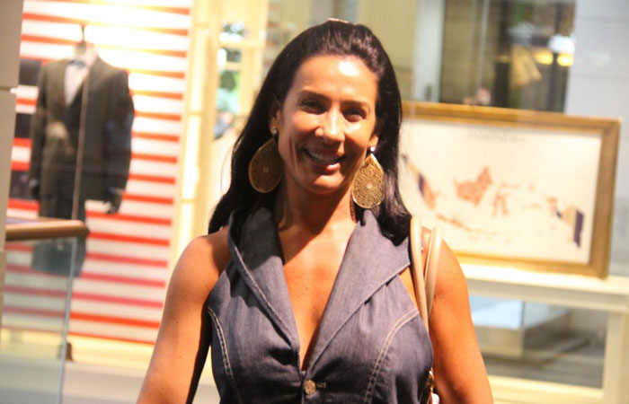 Scheila Carvalho pára shopping do Rio - O Fuxico