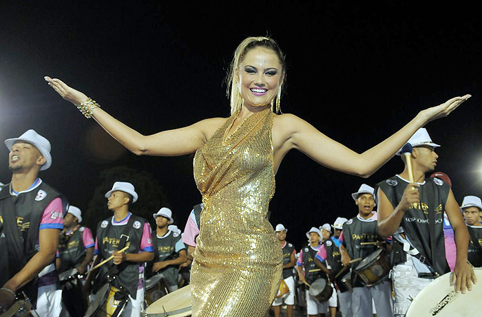 Ellen Rocche no ensaio técnico da Rosas de Ouro