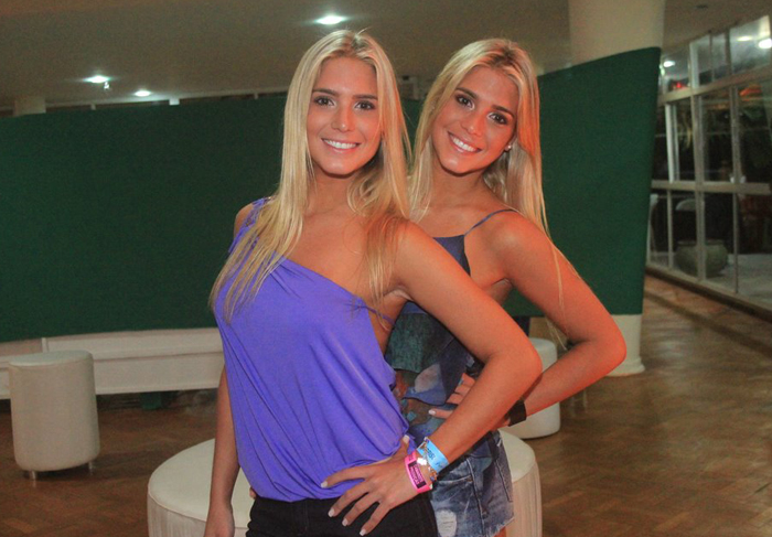 As gêmeas Bia e Branca Feres