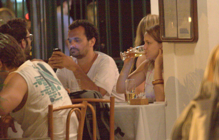 Leandra Leal e Alê Youssef jantam em restaurante da Gávea - O Fuxico