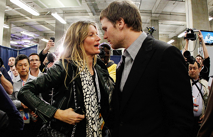 Gisele Bündchen consola Tom Brady depois de derrota no Super Bowl