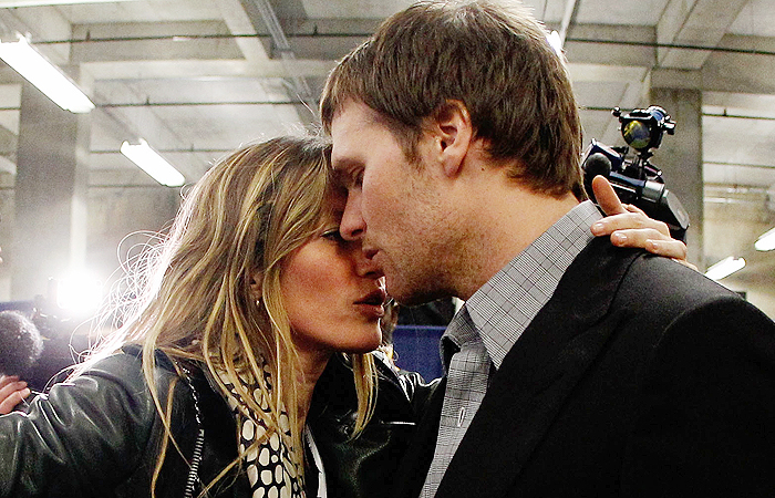 Gisele Bündchen consola Tom Brady depois de derrota no Super Bowl