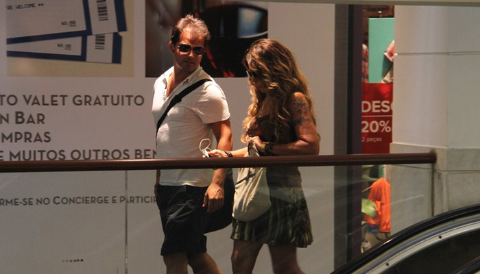  Elba Ramalho passeia em shopping do Rio de Janeiro