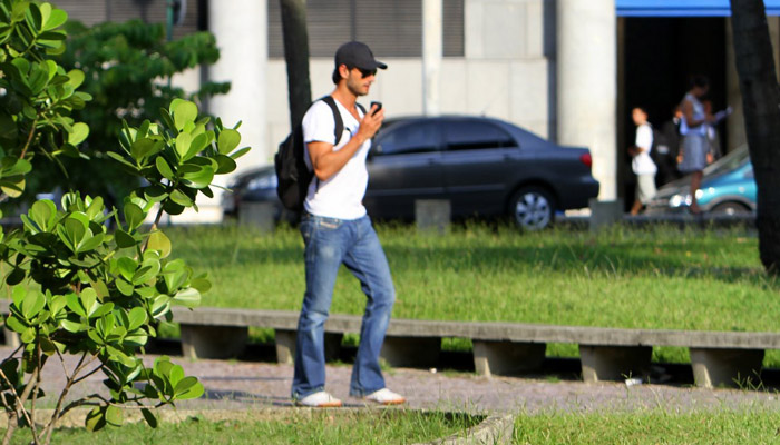 Rodrigo Santoro desembarca no Rio de Janeiro